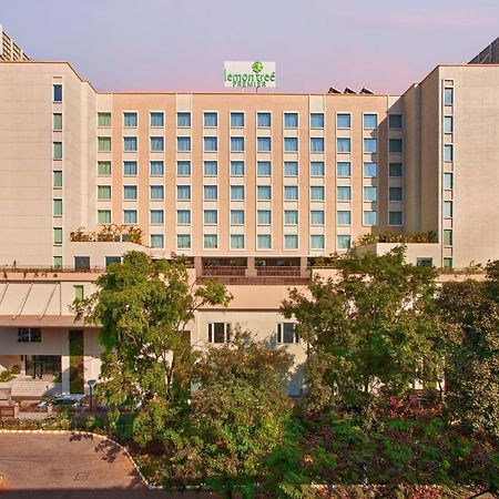 Lemon Tree Premier City Center Пюн Екстериор снимка