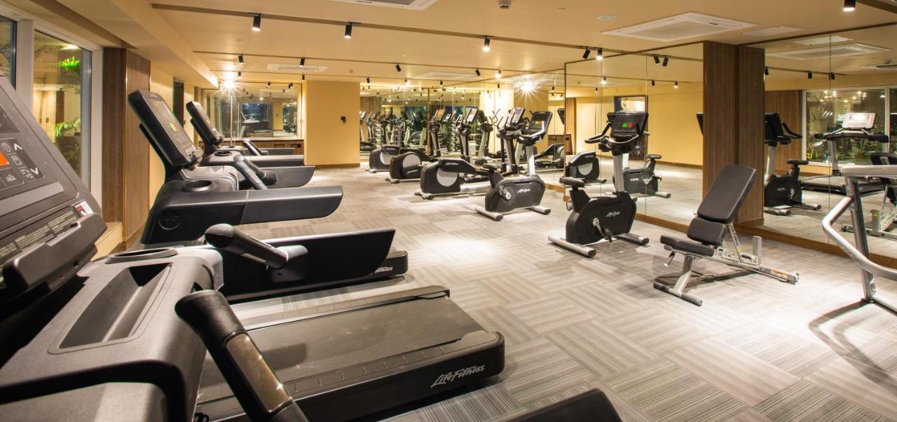 Lemon Tree Premier City Center Пюн Екстериор снимка