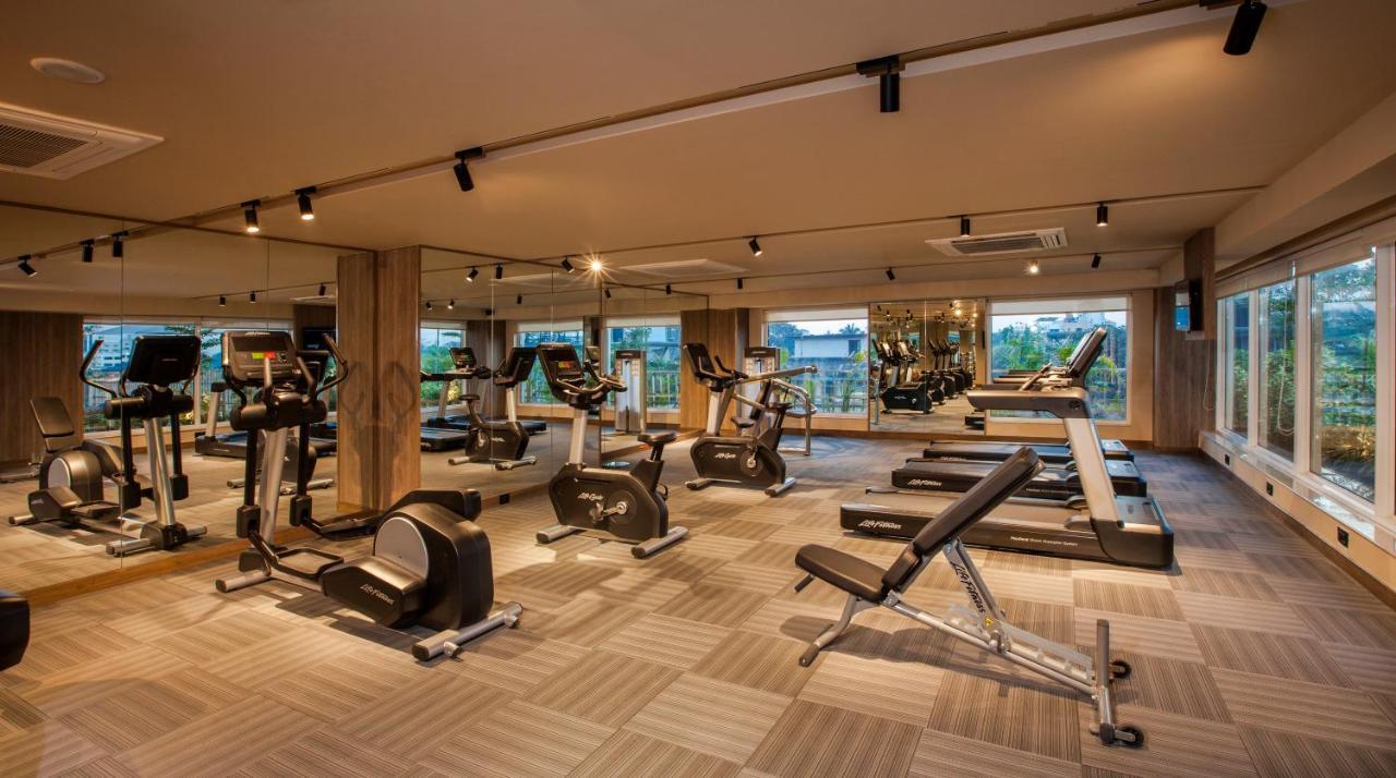Lemon Tree Premier City Center Пюн Екстериор снимка